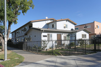 Milwood Apartments in Canoga Park, CA - Building Photo - Primary Photo