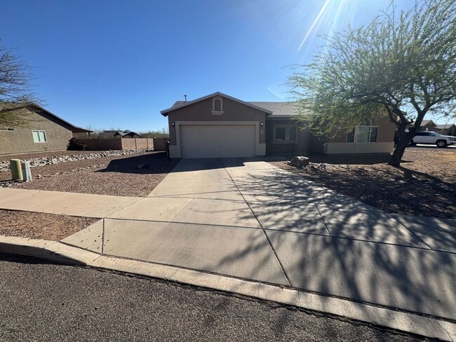 6242 S Iron Brand Dr in Tucson, AZ - Building Photo - Building Photo