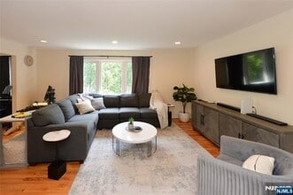 40-10 Paterson St in Fair Lawn, NJ - Building Photo - Building Photo