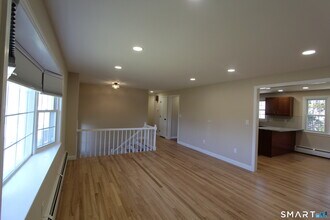 32 Lexington Cir in Newington, CT - Building Photo - Building Photo