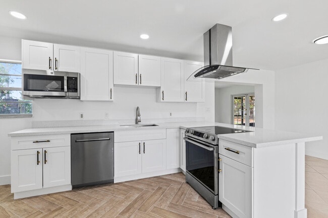 property at 106 NW Curtis St