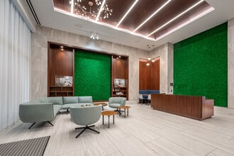 Life Tower in Houston, TX - Foto de edificio - Lobby
