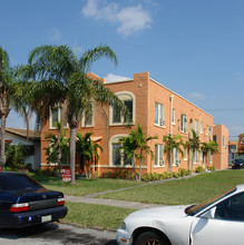 1621 Van Buren St in Hollywood, FL - Building Photo - Building Photo