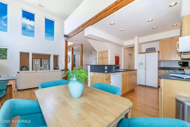 185 Arroyo Pinon Dr, Unit Luxury home in Sedona, AZ - Foto de edificio - Building Photo