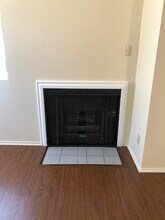 401 W Dryden St, Unit 211 in Glendale, CA - Building Photo - Building Photo