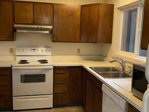 9504 Glacier Hwy in Juneau, AK - Building Photo - Building Photo