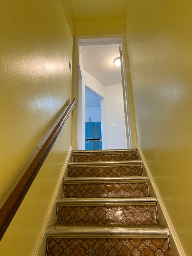 13511 62nd Rd, Unit 2nd floor in Flushing, NY - Building Photo - Building Photo