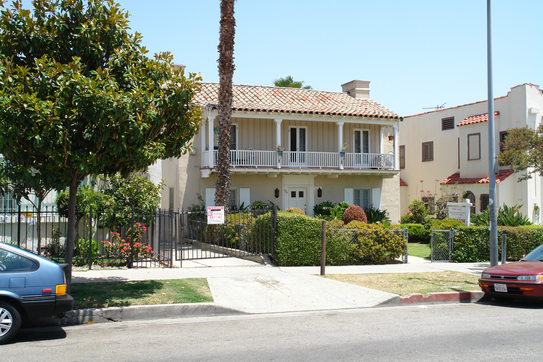 924 S Catalina St in Los Angeles, CA - Building Photo