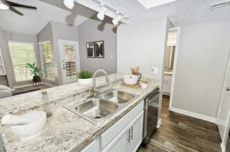 Woodcreek in Arlington, TX - Building Photo - Building Photo