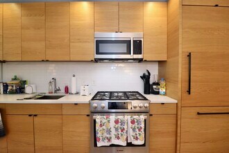 10 Provost St in Jersey City, NJ - Foto de edificio - Building Photo