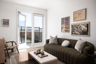 Revival on Platte in Denver, CO - Foto de edificio - Building Photo