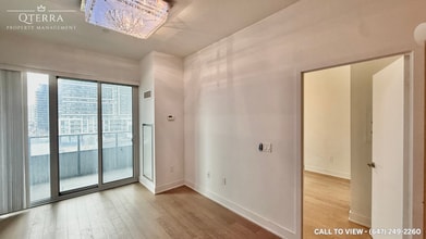 30 Shore Breeze Dr in Toronto, ON - Building Photo - Building Photo