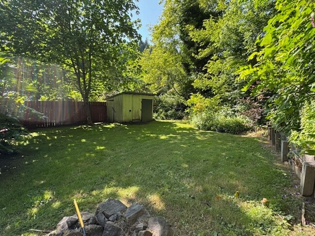 6241 Skunk Hollow Rd in Florence, OR - Building Photo - Building Photo