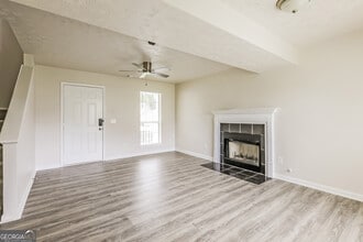 7282 Williamsburg Dr in Riverdale, GA - Building Photo - Building Photo