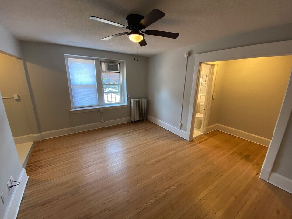 100 Howe St in New Haven, CT - Building Photo