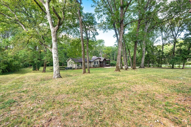 3529 Trimble Rd in Nashville, TN - Foto de edificio - Building Photo