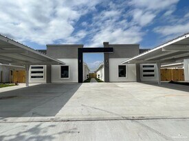 14 Angelina Dr in San Juan, TX - Building Photo