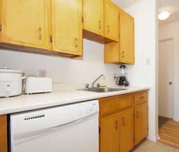 50 60 Greenfields and 190 Parkside in Fredericton, NB - Building Photo - Building Photo