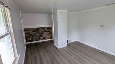 2849 Trenton Rd in Akron, OH - Building Photo - Building Photo