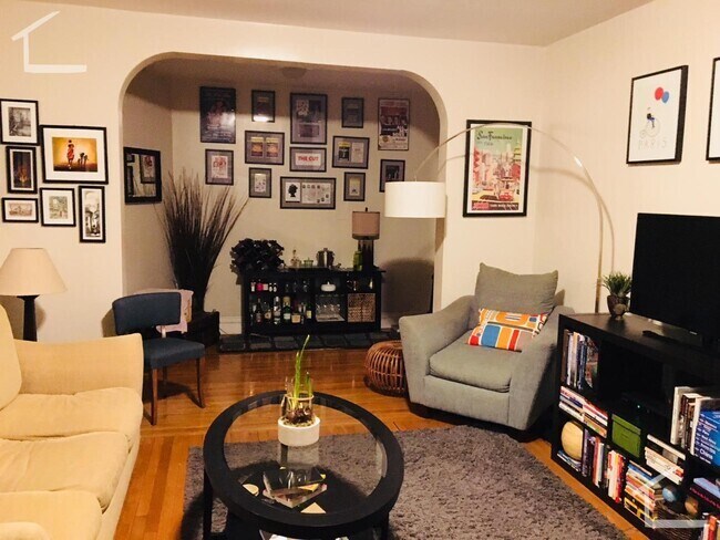 30 Littell Rd in Brookline, MA - Building Photo