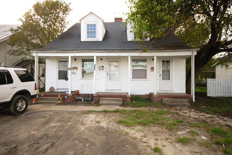 907 N George St in Goldsboro, NC - Building Photo