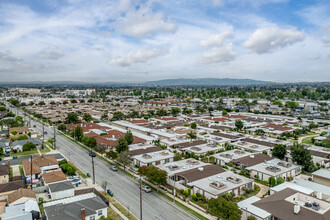 Alhambra Village Green in Alhambra, CA - Foto de edificio - Building Photo