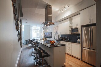 339 Adelaide St E in Toronto, ON - Building Photo - Building Photo