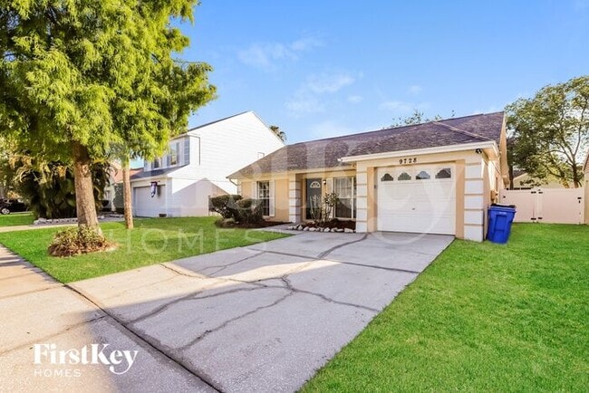 9728 Fox Hollow Rd in Tampa, FL - Building Photo - Building Photo