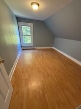 716 Empire Rd in Poland, ME - Building Photo - Building Photo