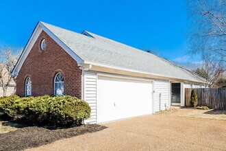 2730 Riverbend Dr in Nashville, TN - Building Photo - Building Photo