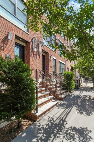 382 7th St in Jersey City, NJ - Building Photo - Building Photo
