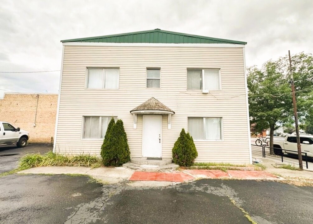 26 W Main St in Dubois, ID - Building Photo