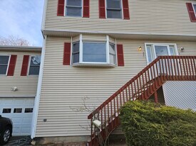210 Garibaldi Ave in Stratford, CT - Building Photo