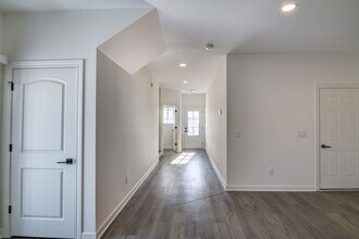 768 Oak Moss Pl in River Falls, WI - Foto de edificio - Building Photo