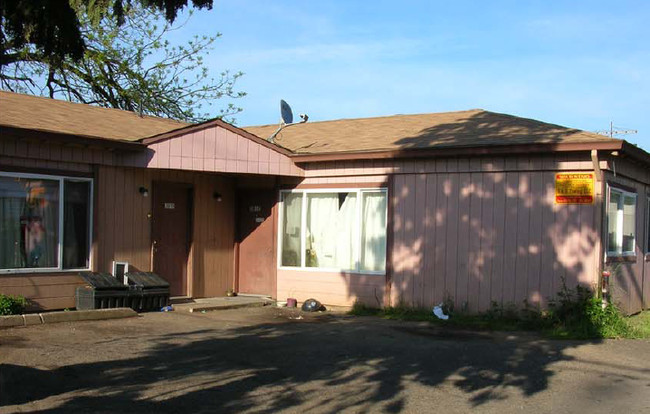 3810-3828 Hawthorne Ave NE in Salem, OR - Building Photo - Building Photo