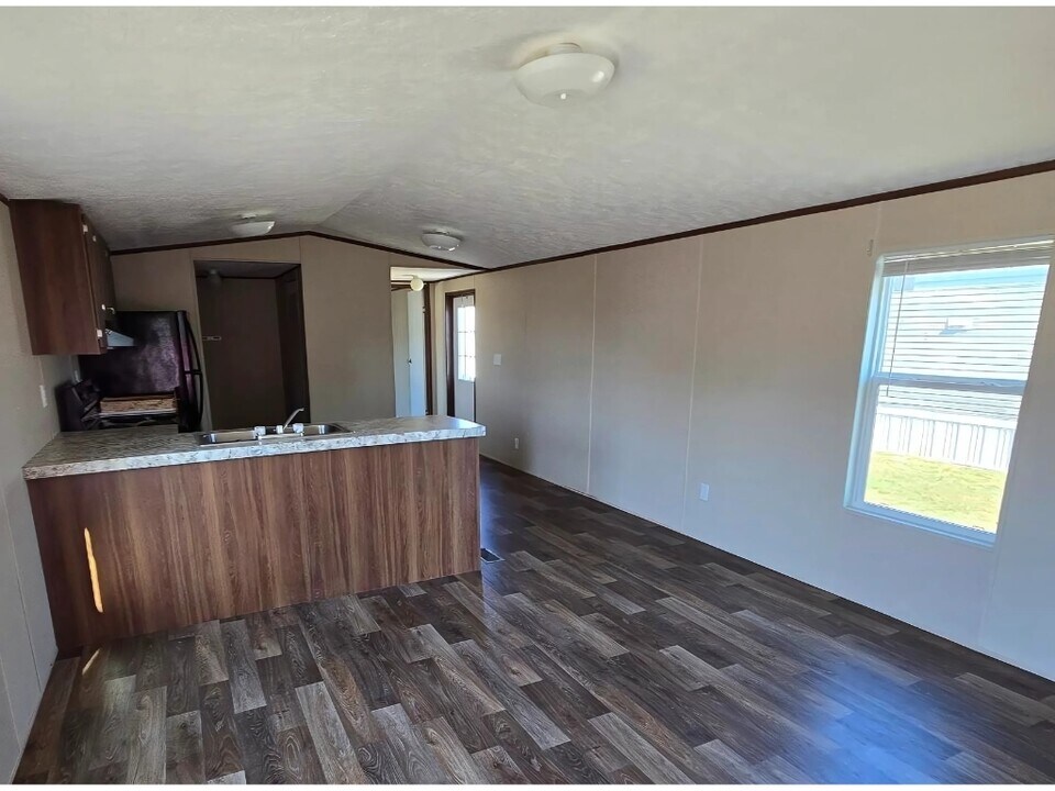 308 Mark Rd in Dillon, SC - Building Photo