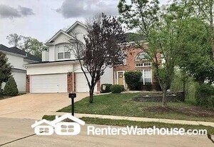 1137 New Ballwin Oaks Dr in Ballwin, MO - Building Photo