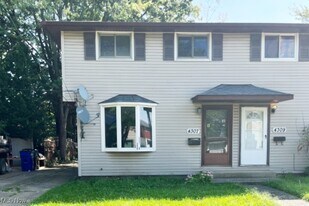 4307 W 152nd St in Cleveland, OH - Building Photo