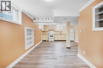 185 Burlington St in London, ON - Building Photo - Building Photo