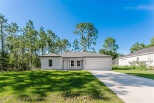 627 W Glenhaven Dr in Citrus Springs, FL - Building Photo
