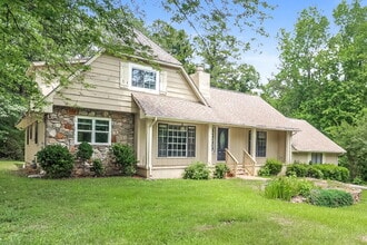 4280 Valley Lake Terrace SW in College Park, GA - Foto de edificio - Building Photo