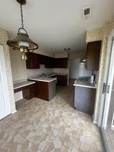 1327 Coventry Cir in Vernon Hills, IL - Building Photo - Building Photo