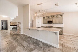 6324 Hill Haven Ave in Las Vegas, NV - Building Photo - Building Photo