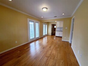 4931 Junius St, Unit 5 in Dallas, TX - Building Photo - Building Photo