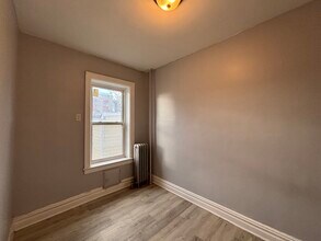 319 Summit Ave in Jersey City, NJ - Foto de edificio - Building Photo