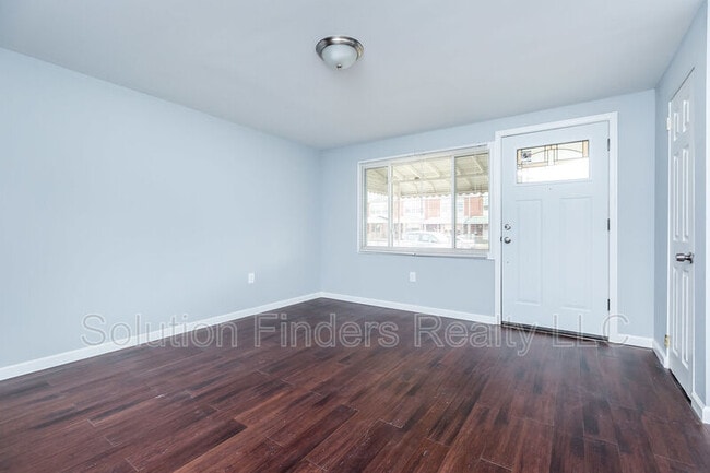 2032 Kelmore Rd in Dundalk, MD - Building Photo - Building Photo