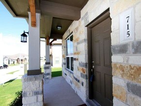 712 Tinton Falls Ln in Pflugerville, TX - Building Photo - Building Photo