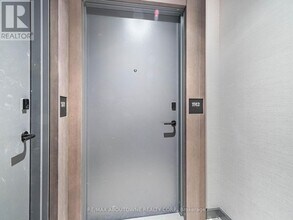 10 Graphophone Grv in Toronto, ON - Building Photo - Building Photo