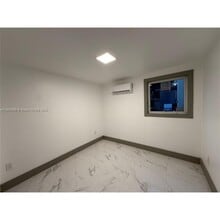 1700 SW 10th St in Miami, FL - Foto de edificio - Building Photo