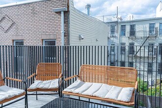 1255 Decatur St in Brooklyn, NY - Foto de edificio - Building Photo